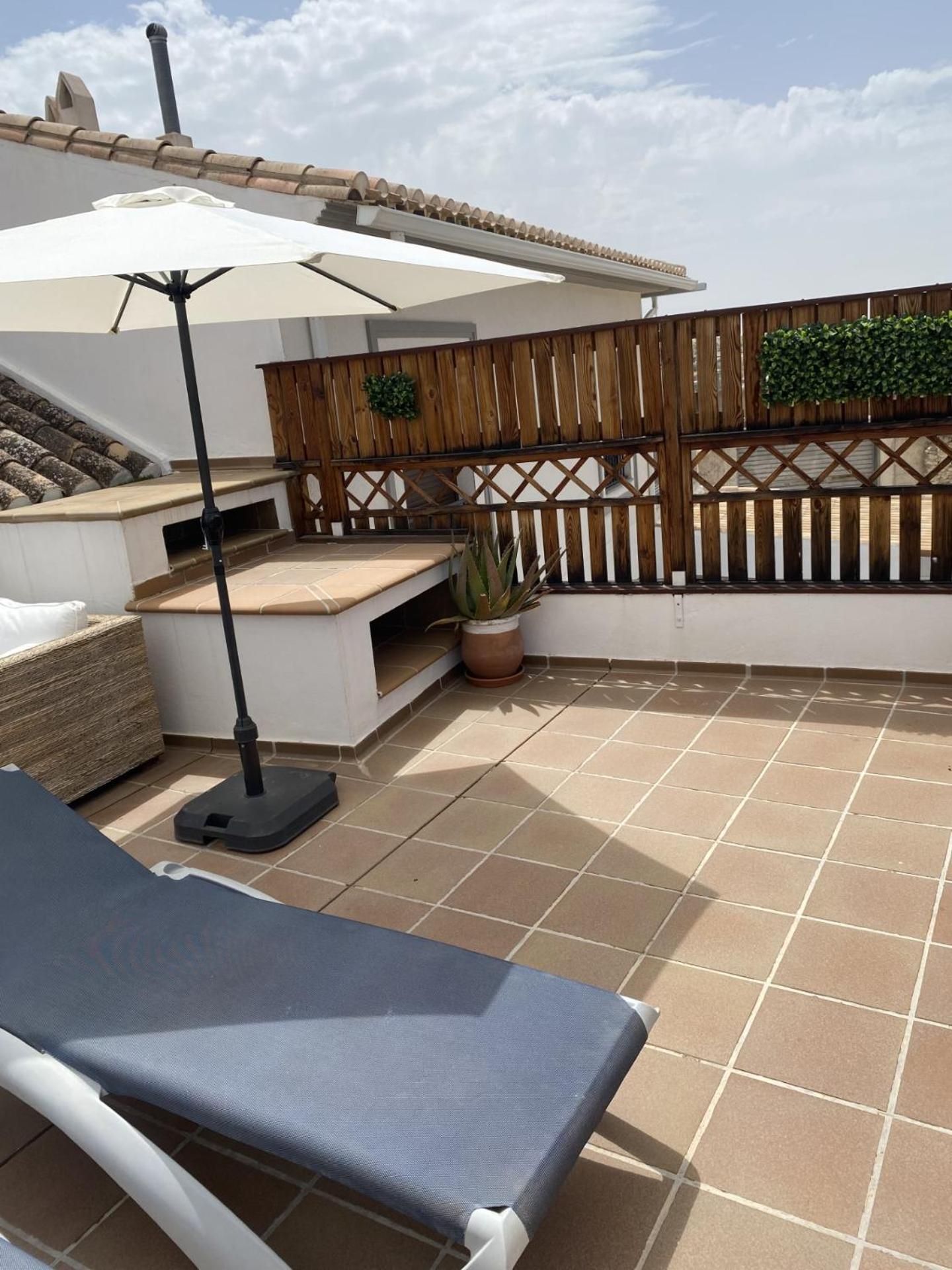 Alhanda Apartamento *